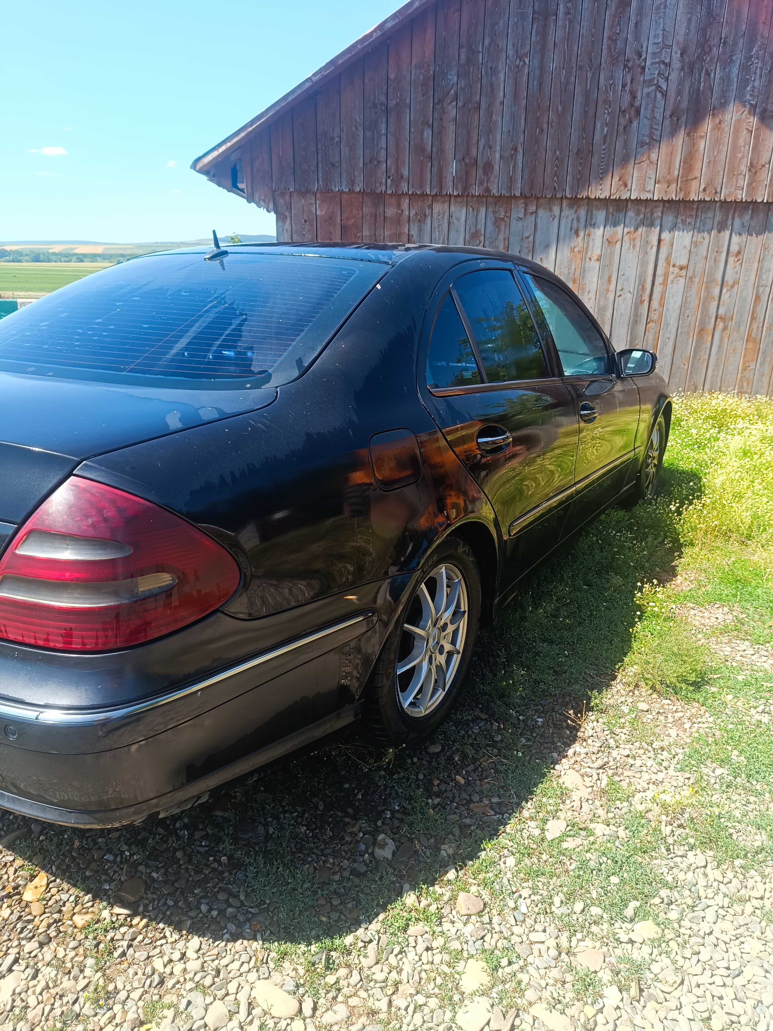 Vând Mercedes w211 e270