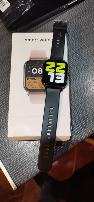 Smart watch nou sigilat