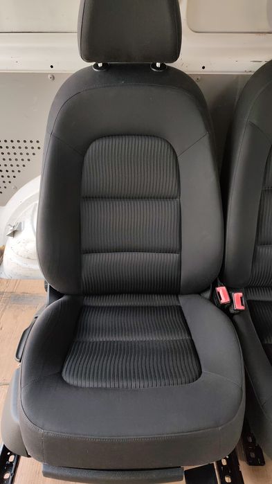 Set interior scaune incalz Audi A4 B8 și banchetă rabatabilă