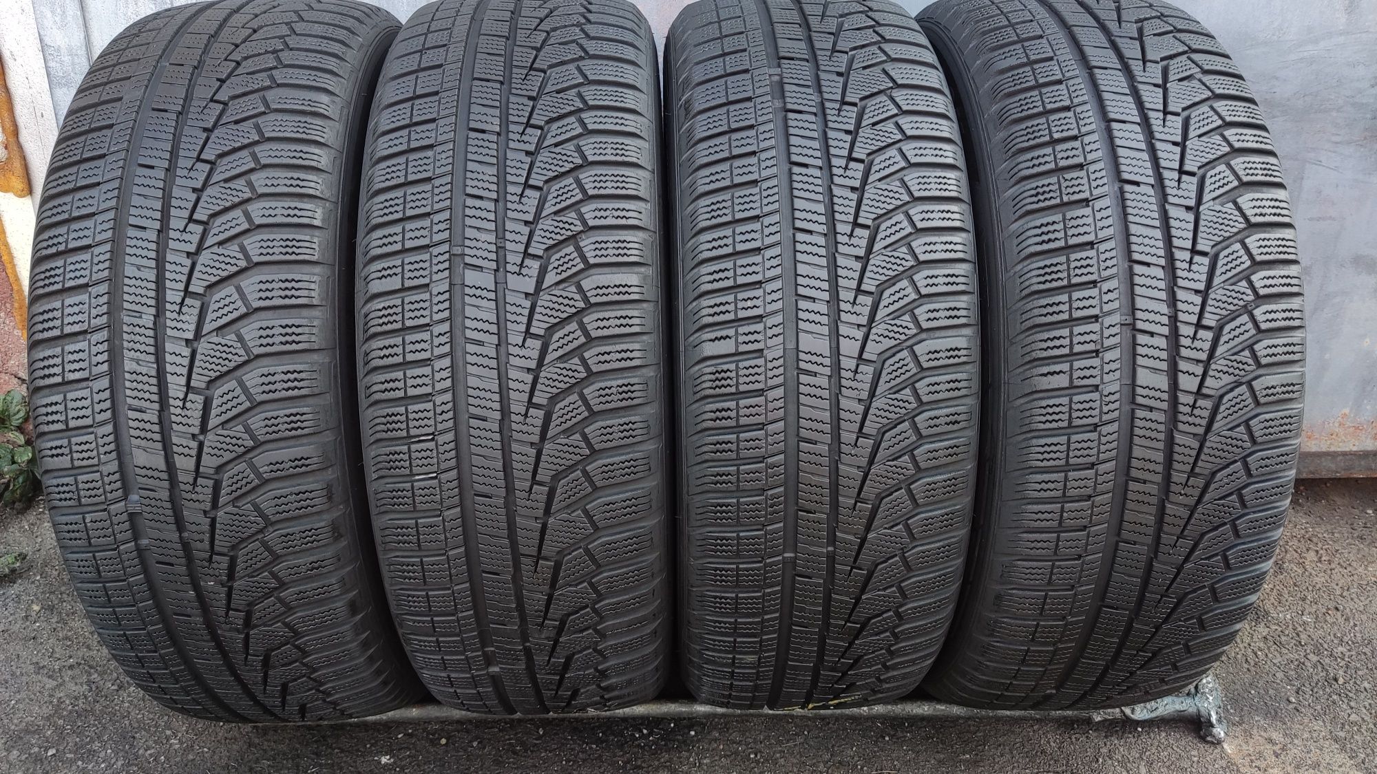 4бр. зимни гуми 225/60/17 Hankook Winter I*Cept Evo 2, SUV, M+S
dot492