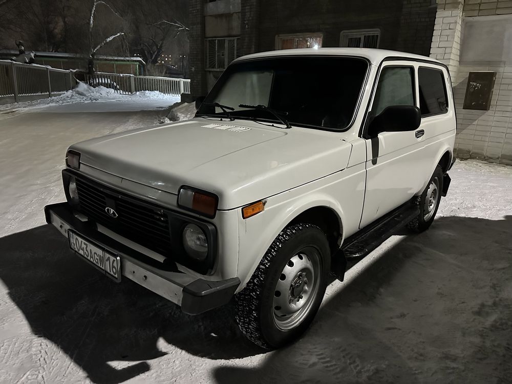 Продам ВАЗ Lada 2121 Нива, 2014