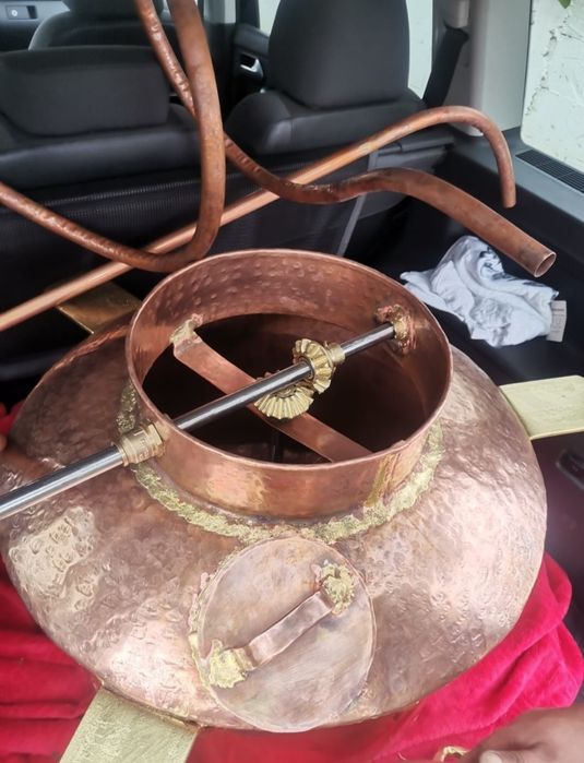 Vând un cazan de țuică din cupru alimentar capacitate de 100 litri cu