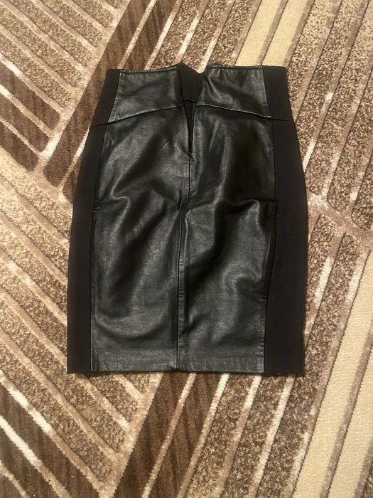 Кожена пола с висока талия