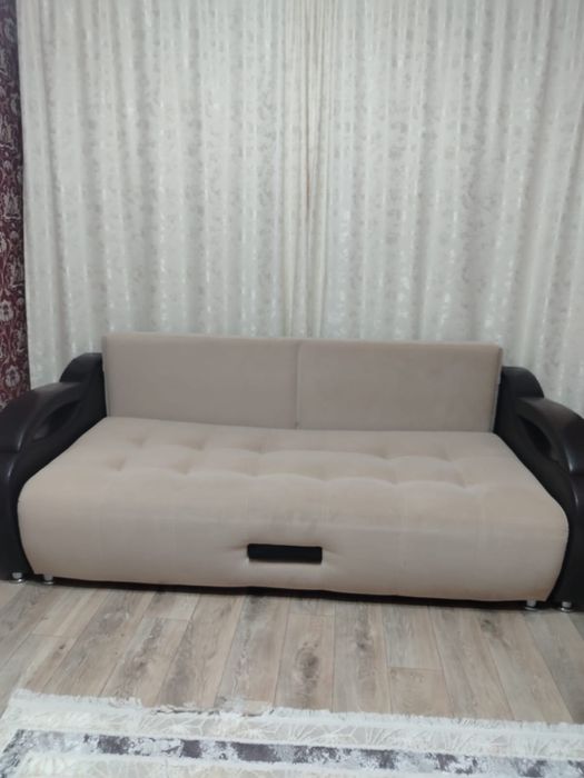 Продам диван в хорошем состоянии