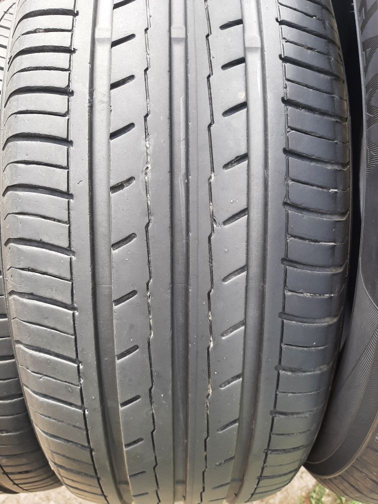 Продам шины 215/55/17 якогама