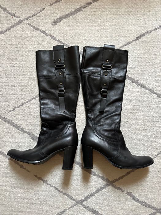 Дамски кожени ботуши