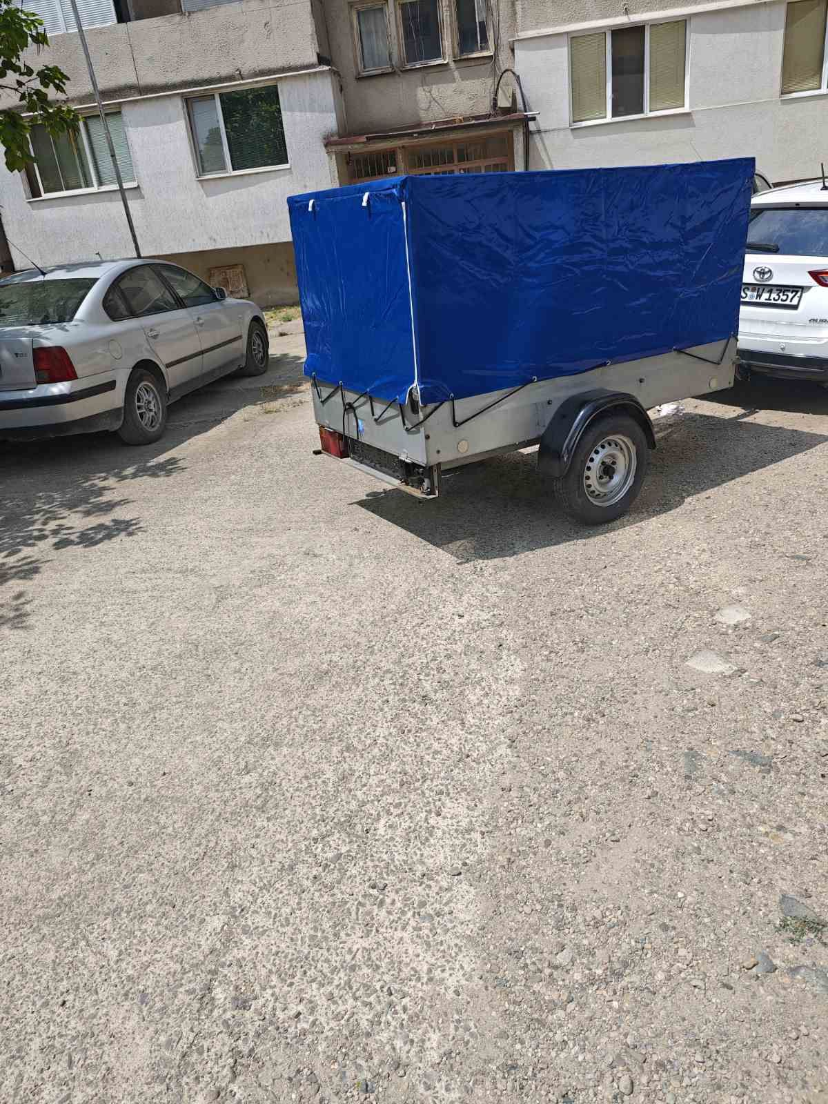 Продавам ремарке