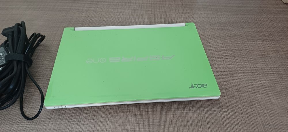 10 Инчов лаптоп .