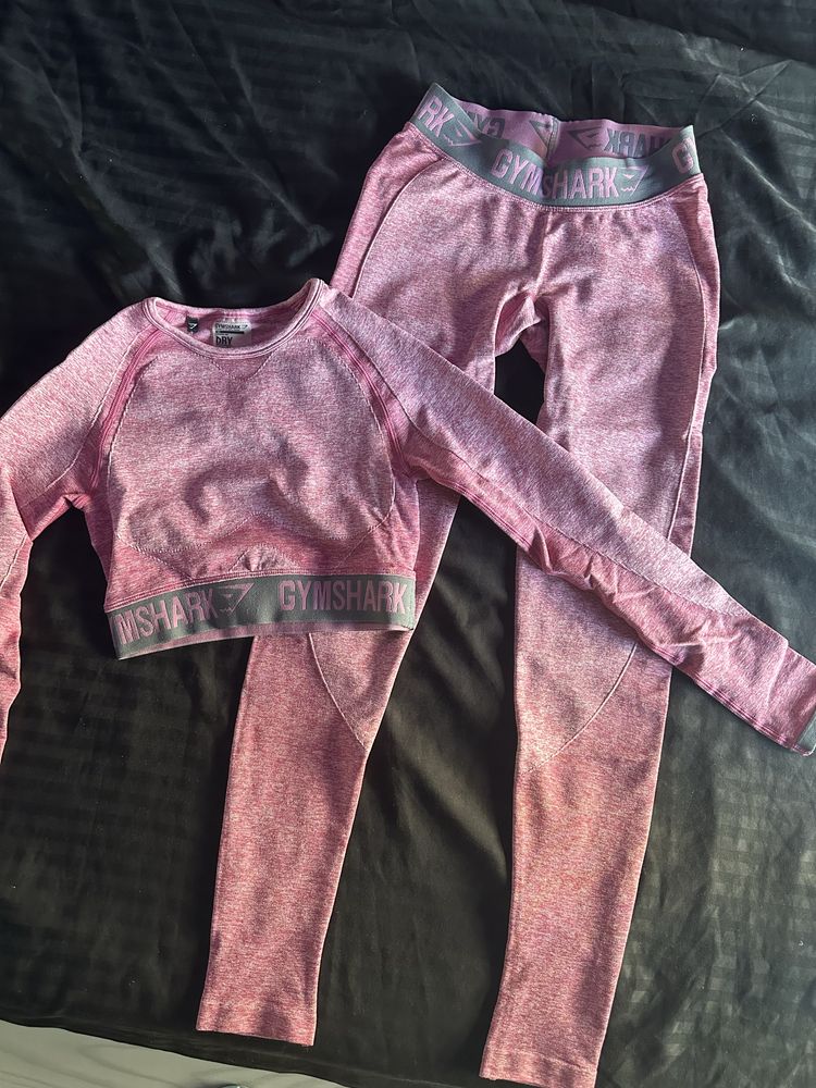 Gymshark set - bluza cu maneca lunga + colanti