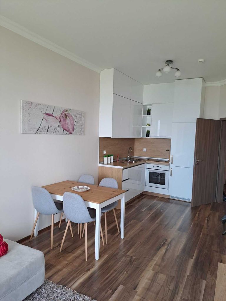 Дава се под наем Двустаен апартамент в Бургас, Зорница - 70 кв.м за 450 € - Снимка #1