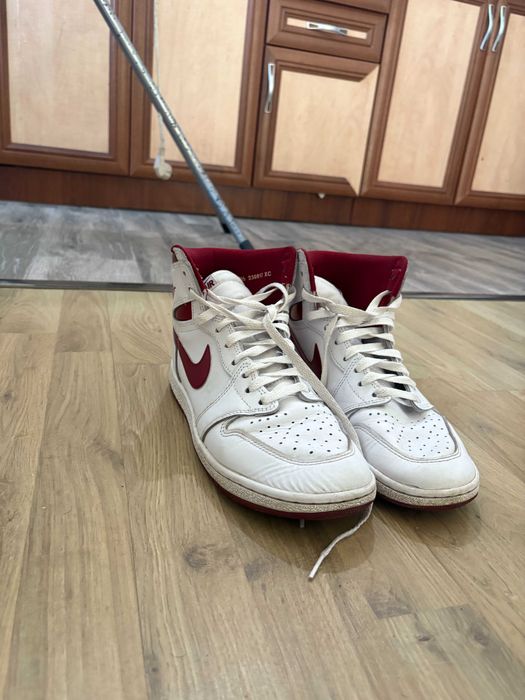 Adidasi Nike - Jordan