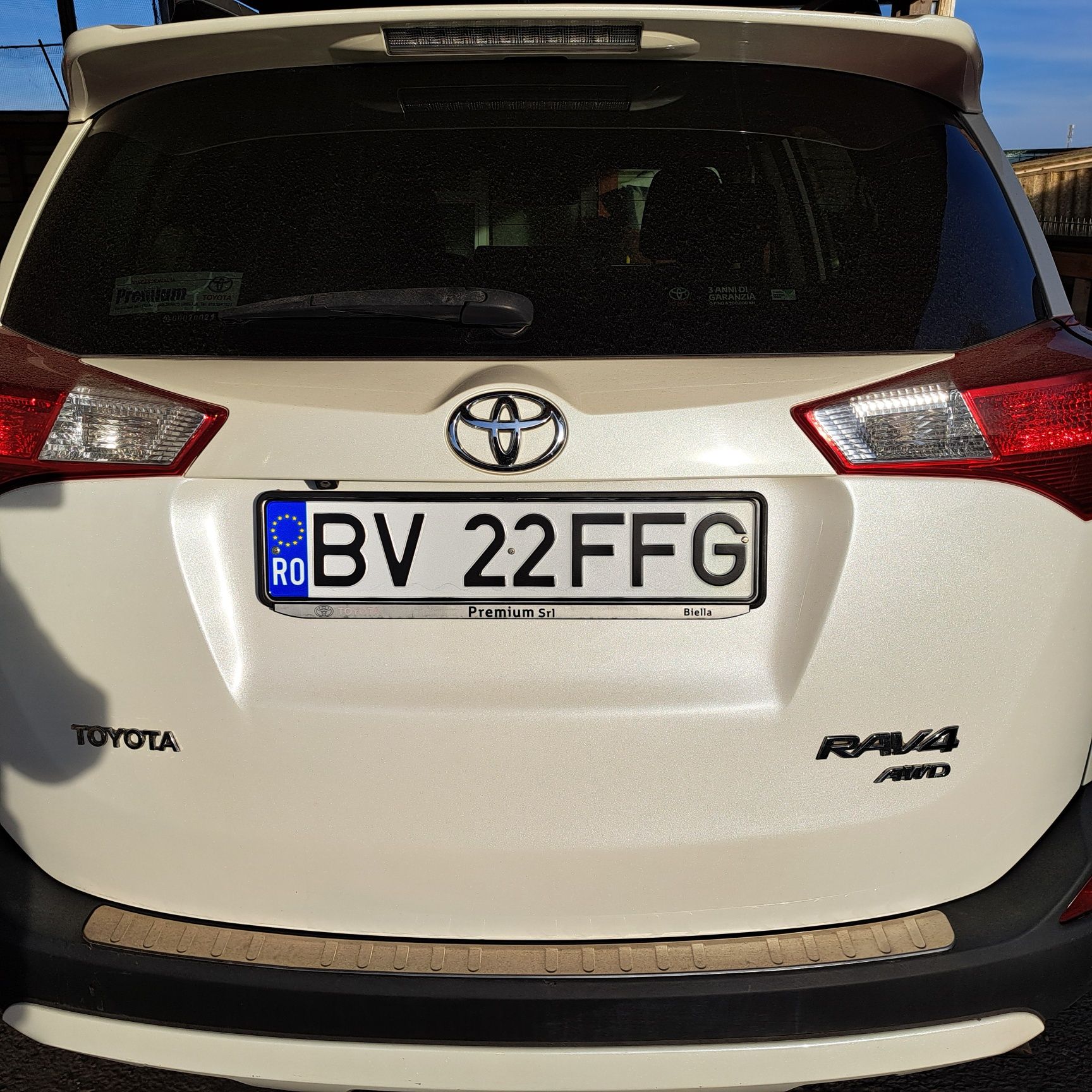 Vând Toyota Rav 4