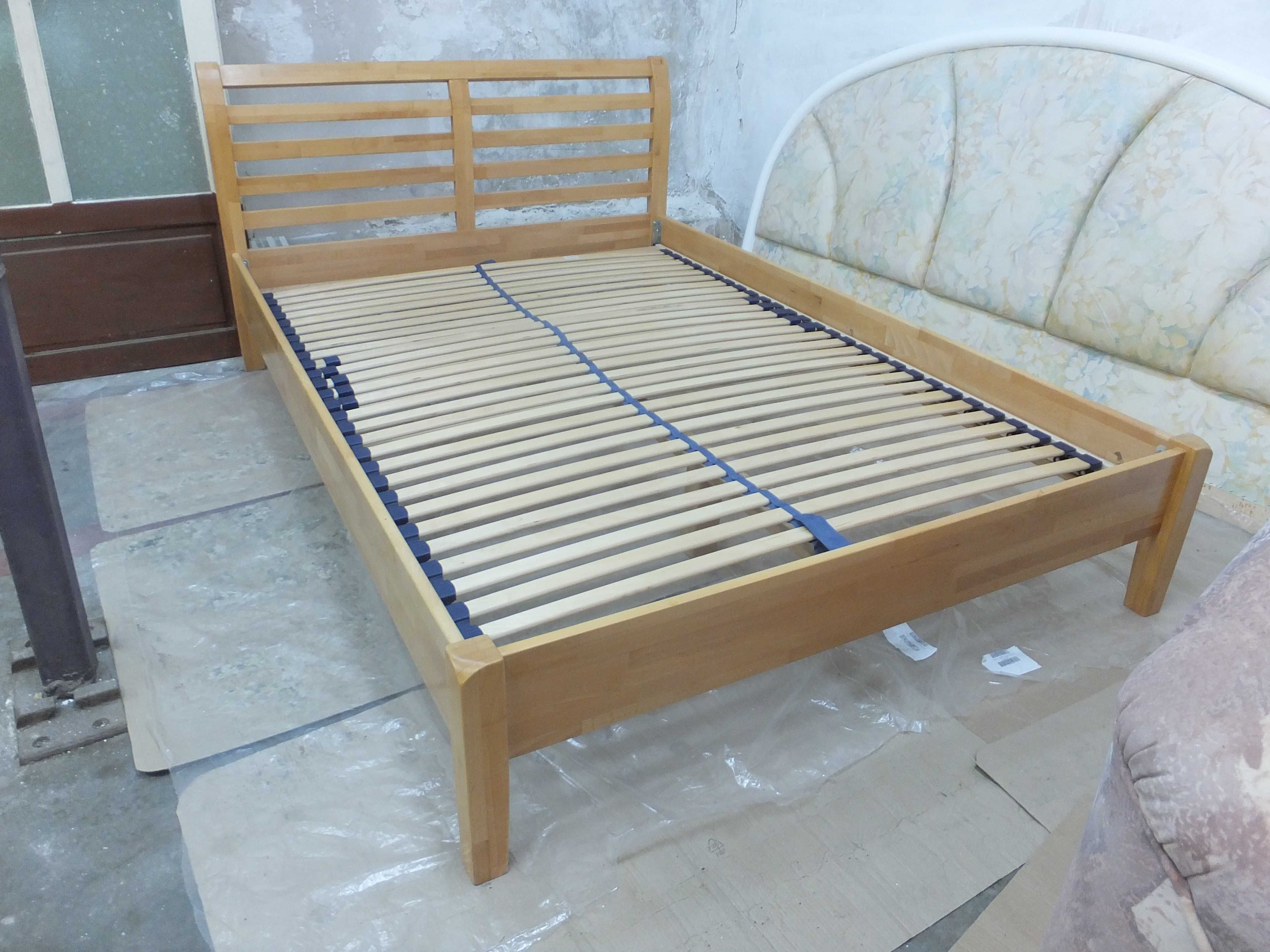 Superb pat de dormitor lemn masiv 140x200 complet cu saltea