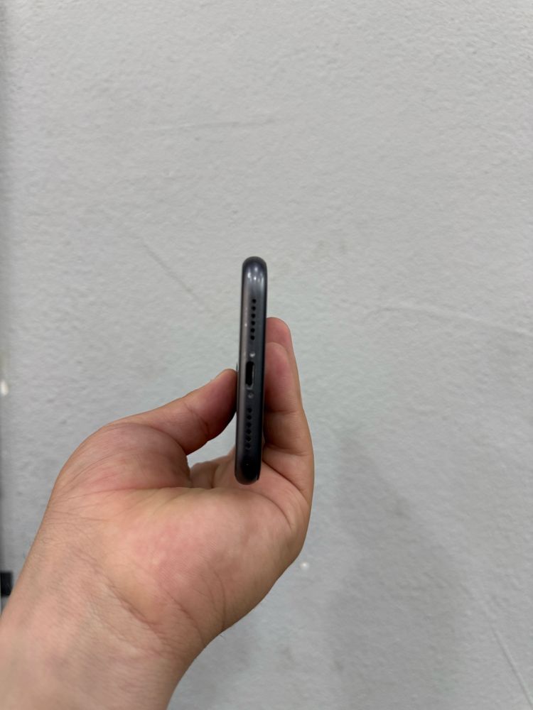 Iphone Xr 128gb naxtga va nasiyaga