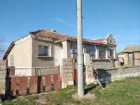 Продавам къща в село Ведрина