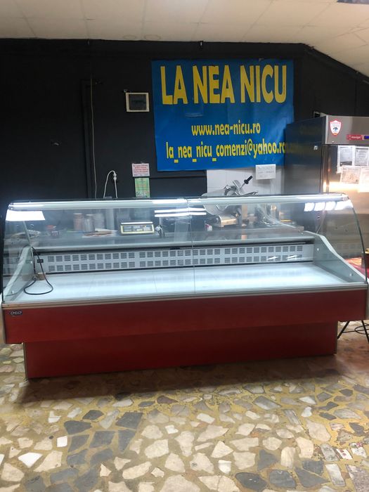 Vitrină frigorifica