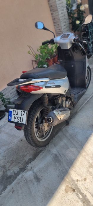 Aprilia sport city 250