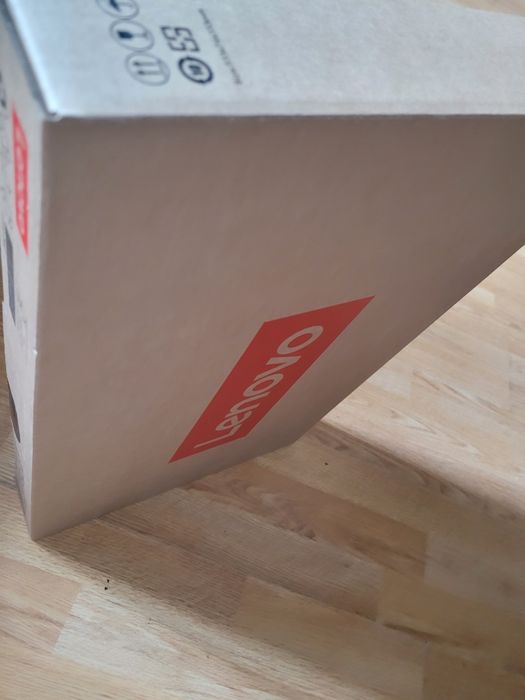 Vand Laptop nou lenovo