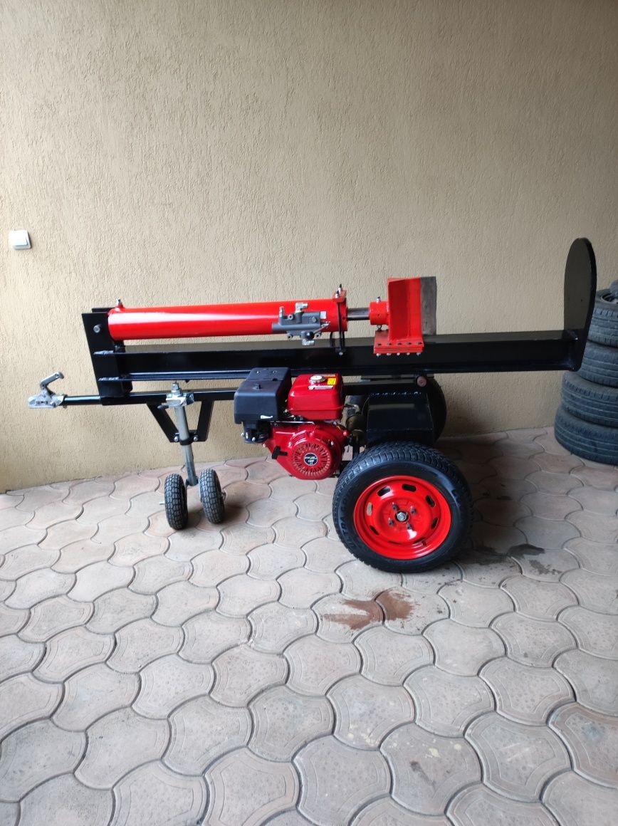 Crepator lemne 25 tone motor benzina