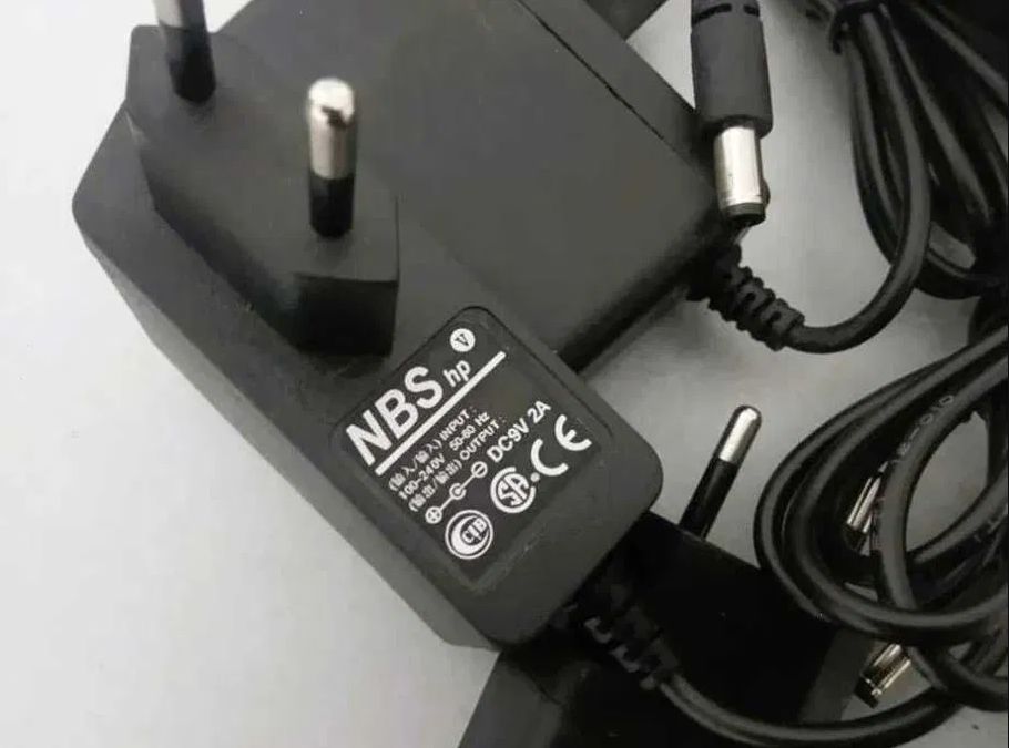 на электронные весы, зарядка - блок питания