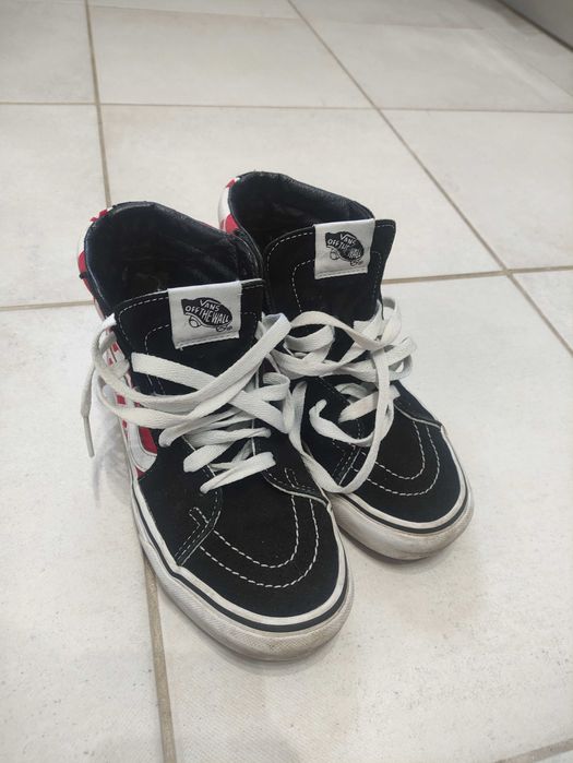 Pantofi sport Vans ghete incaltari adidasi marime nr 35 negri rosii