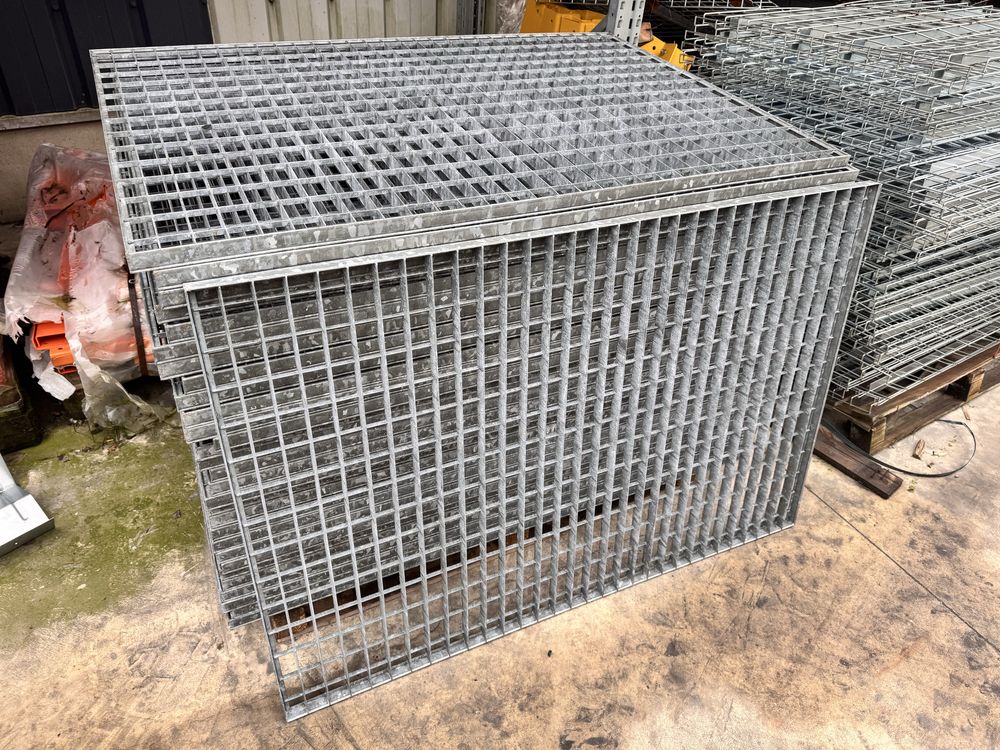 Gratare zincate metalice