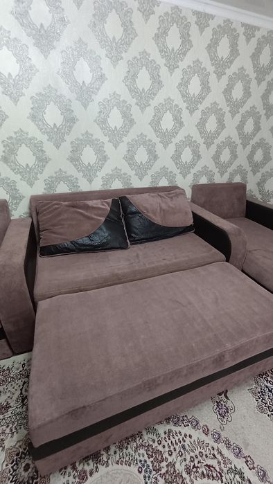 Продается диван.