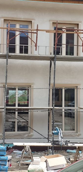 Case la cheie! Echipa de constructori disponibila!