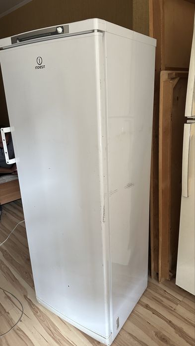 Морозильник бу..