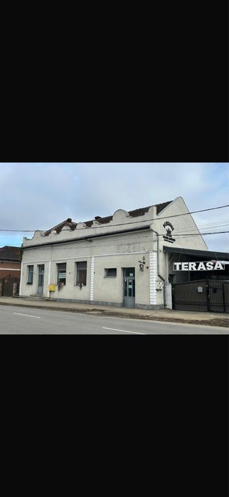 2 Spatii comerciale .Cladire individuala