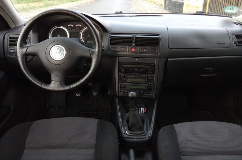Vand urgent WV golf 4 2005 1 9 tdi 101 cp axr