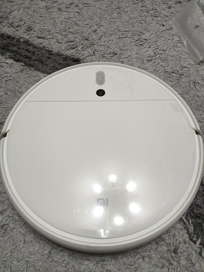 Робот-пылесос Xiaomi Mi Robot Vacuum-Mop