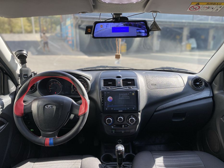 Продаётся Lada Granta FL 8 клапан
