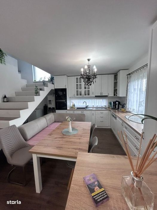 Vanzare-Casa izolata, 4 camere, 2 bai, incalzire in pardoseala, teren