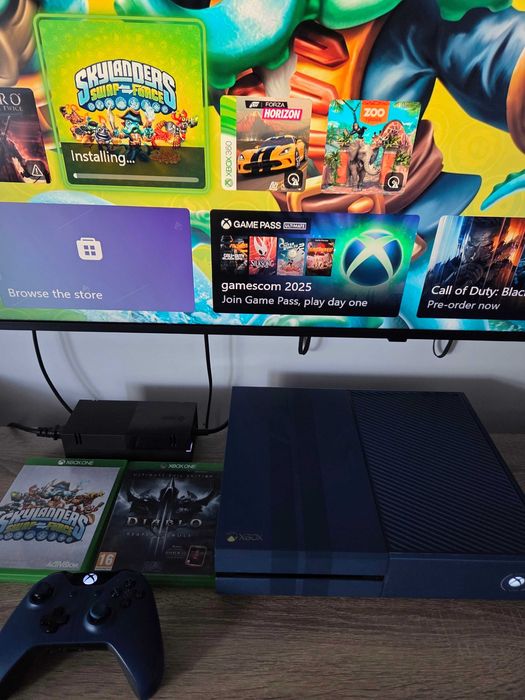 Xbox One 1 tb ediție specială Forza Motorsport plus jocuri
