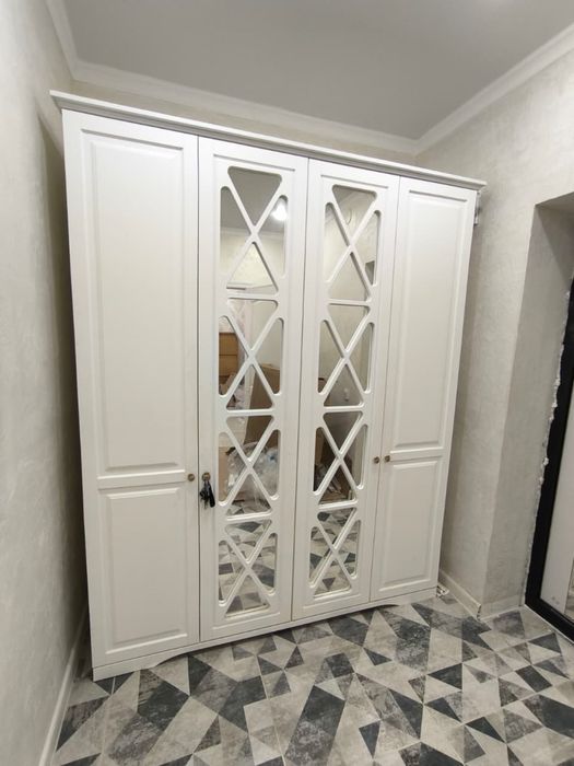 Шкаф в спальню или прихожую