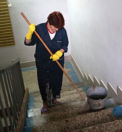 Уборка подъезда, квартир.