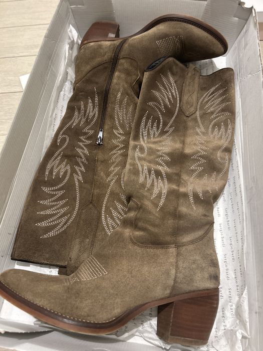 Испански велурени ботуши