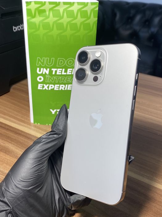 iPhone 16 Pro Max • 256 GB • Natural Titanium