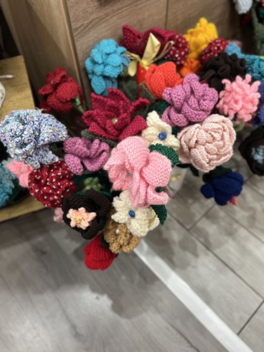 Ръчно изработени цветя/кошници