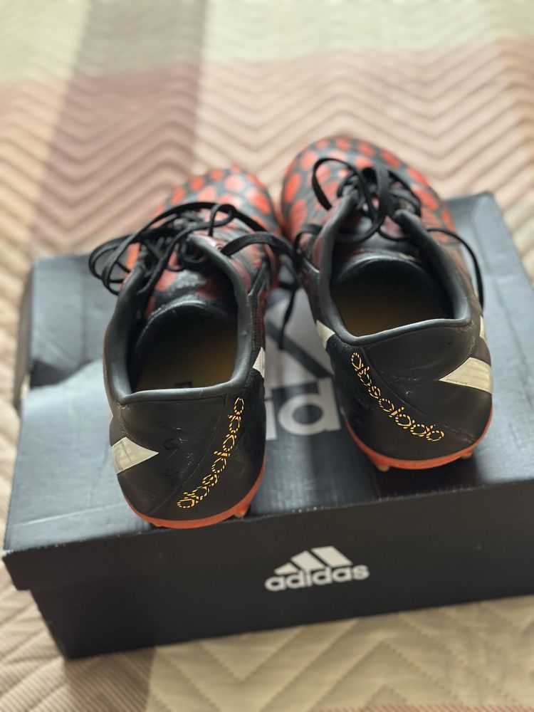 Butonki adidas…..