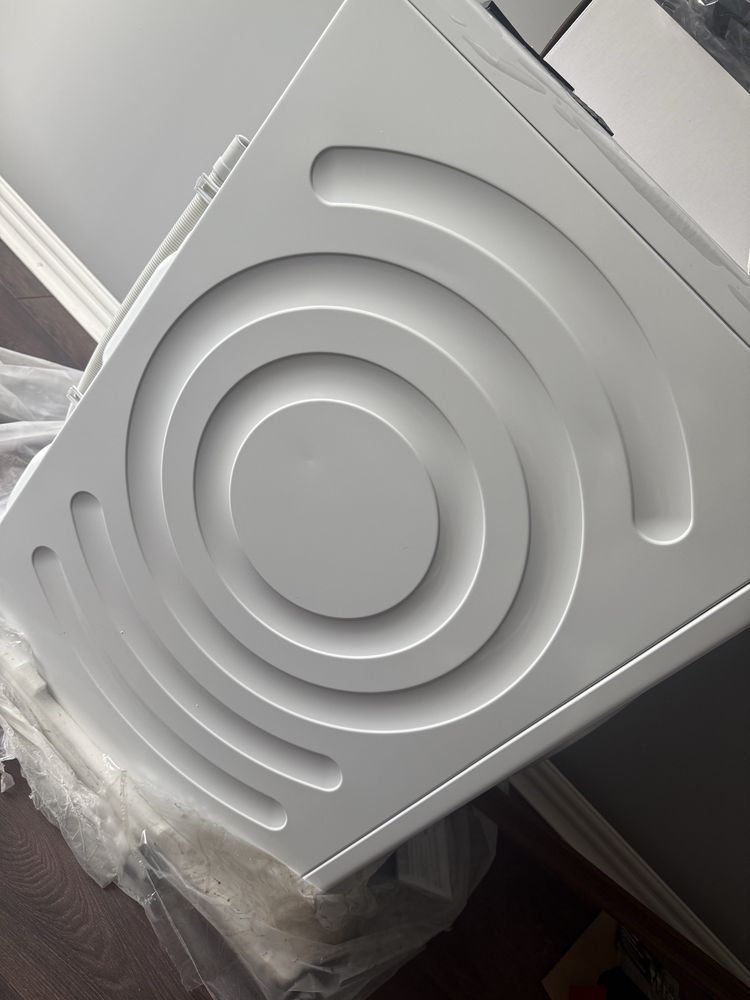 Чисто нова пералня  BOSCH WAN28060BY