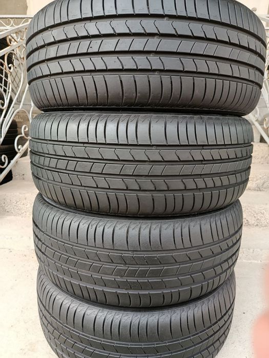 215_55_R17 Kumho Escta