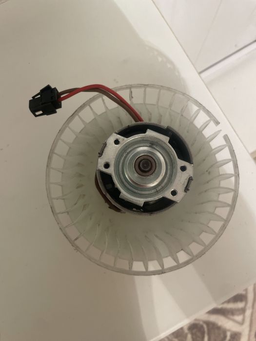 Моторчик печки е36