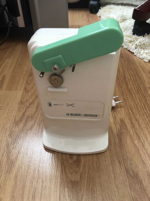 Dispozitiv Ascutit Cutite - Foarfece - Etc Black & Decker Functional