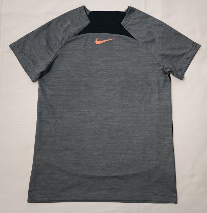 Nike DRI-FIT Tee оригинална тениска ръст 158-170см Найк спорт фланелка