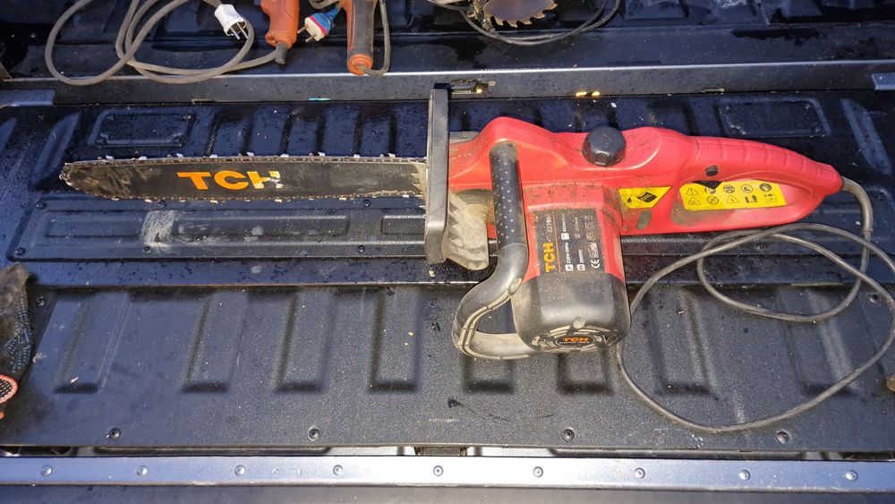 Электропила цепная мощная