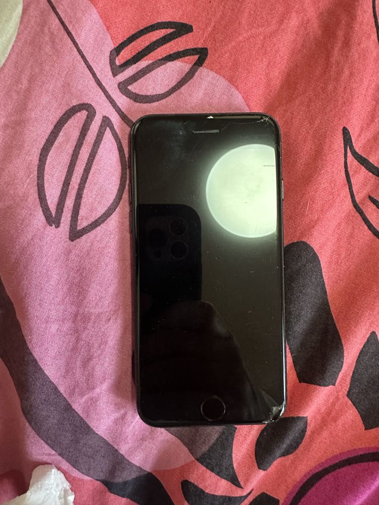 Iphone 6S за части! Имам и 7 ца работеща