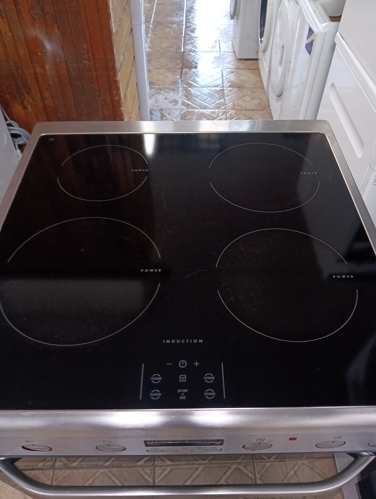 Иноксова печка с индукционни котлони Voss Electrolux 2 години Гаранция