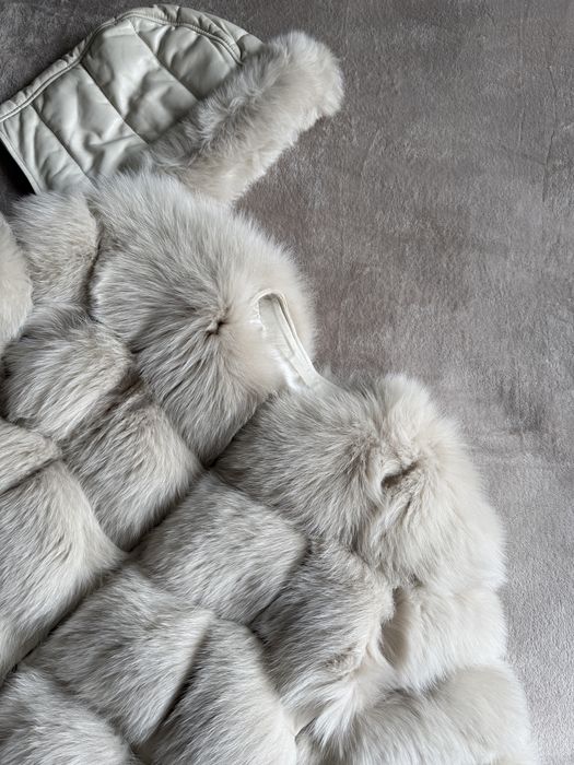 Vând blana naturală